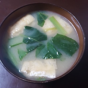 小松菜と豆腐と油揚げのお味噌汁